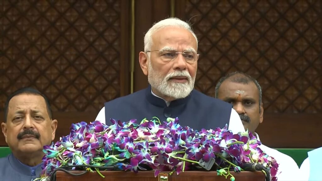 प्रधानमंत्री नरेंद्र मोदी
