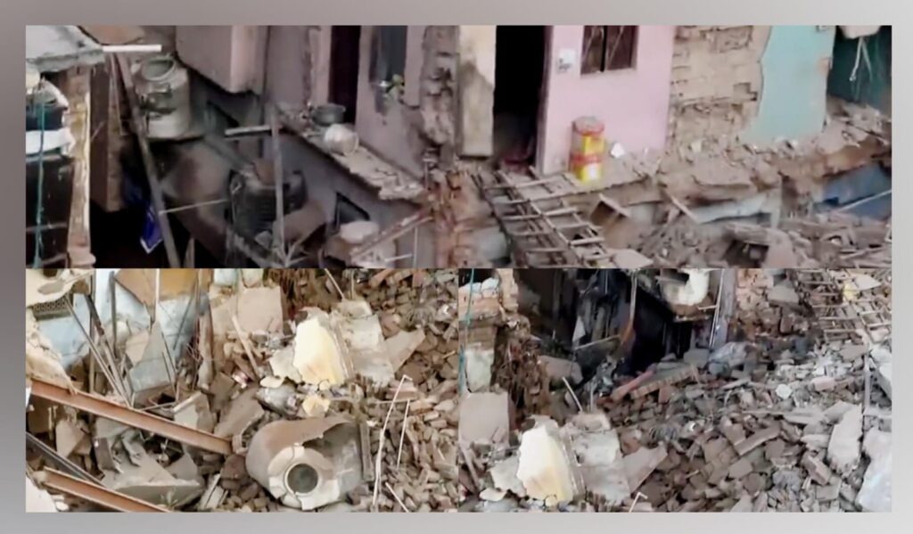ढही चार मंज़िला इमारत